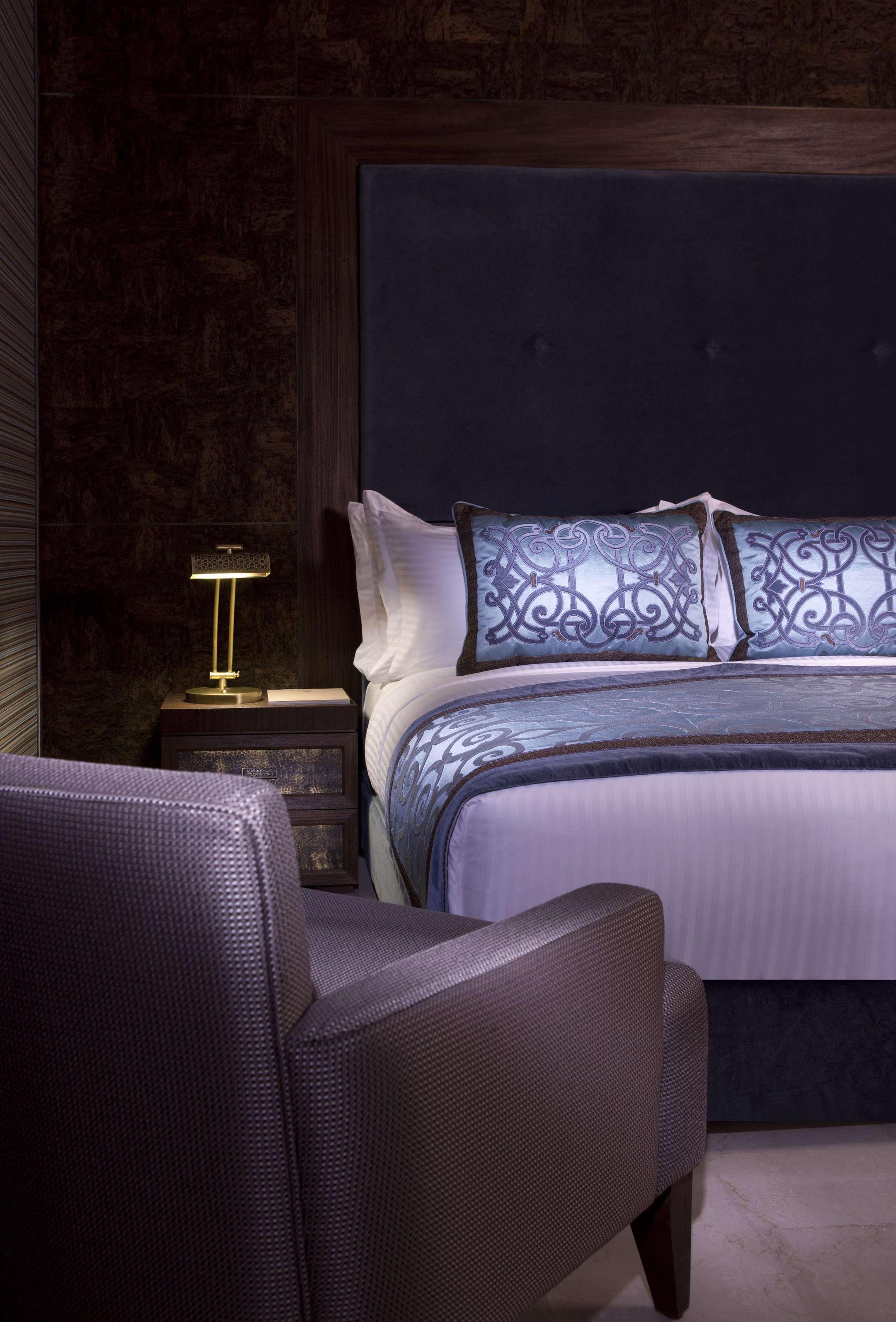 Souq Waqif Boutique Hotels - Tivoli Ad Dawhah Esterno foto A bedroom at the Mandarin Oriental, Dubai