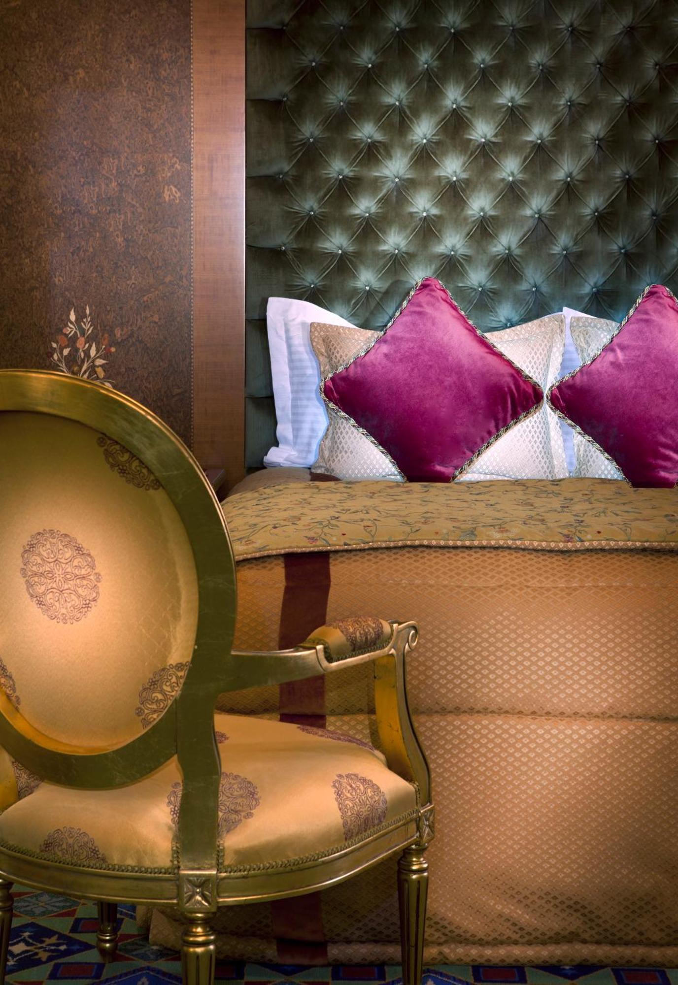 Souq Waqif Boutique Hotels - Tivoli Ad Dawhah Esterno foto A suite on board the Maharajas' Express