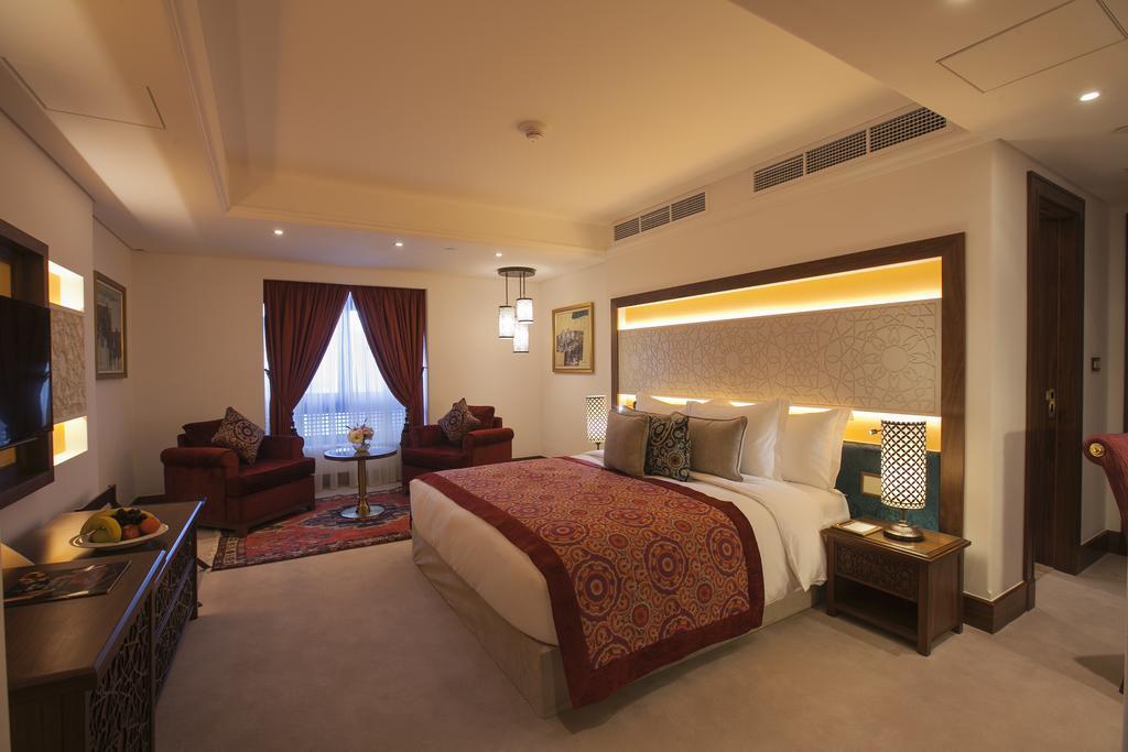 Souq Waqif Boutique Hotels - Tivoli Ad Dawhah Esterno foto A room at the Taj Mahal Palace