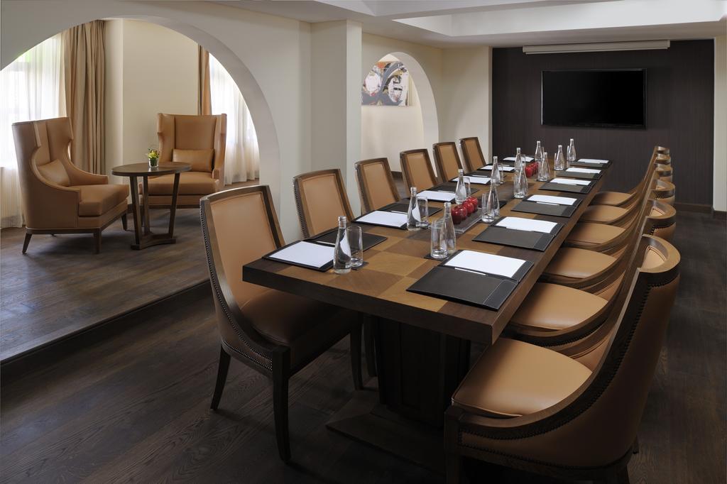 Souq Waqif Boutique Hotels - Tivoli Ad Dawhah Esterno foto Meeting room at the hotel