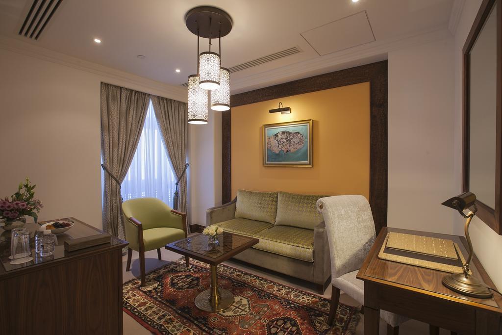 Souq Waqif Boutique Hotels - Tivoli Ad Dawhah Esterno foto A suite at the Imperial