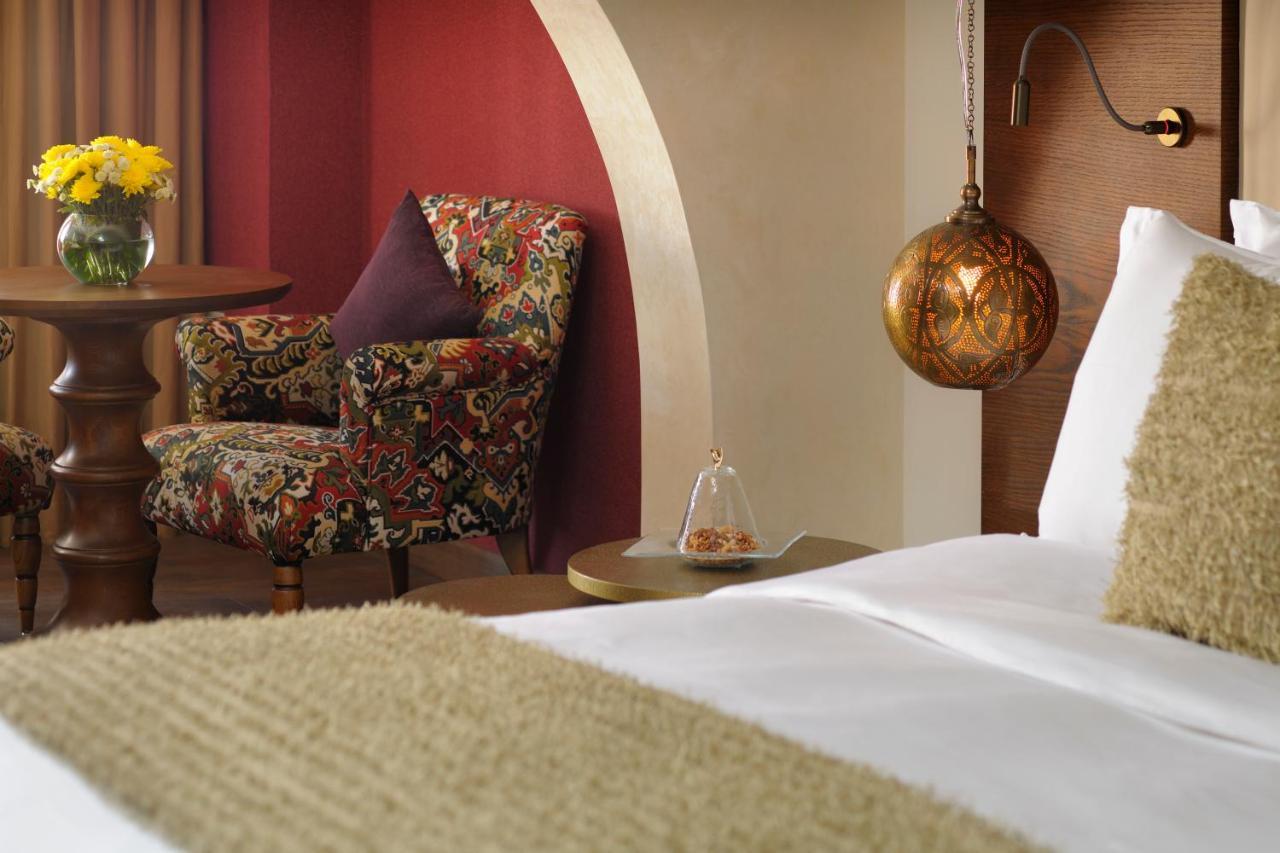 Souq Waqif Boutique Hotels - Tivoli Ad Dawhah Esterno foto A room at the hotel